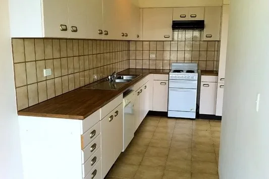 Original kitchen before renovation