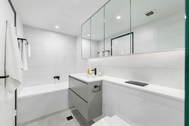 Modern minimalist bathroom